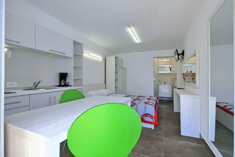 Apartmani Elio ウマグ エクステリア 写真